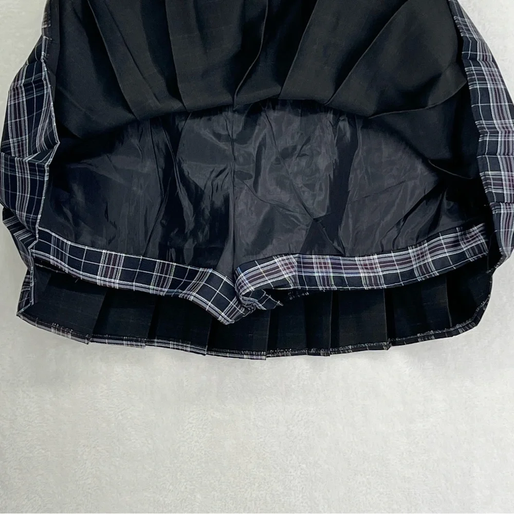 Juniors Plaid Pleated High Waist Mini Skirt w/ Built-In Shorts Black Grey Red XL - Picture 3 of 7
